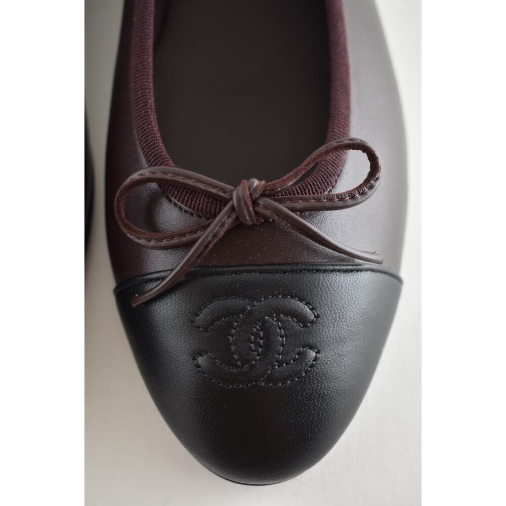 Chanel 26K Chocolate Dark Brown Black Lambskin CC Cap Ballet Ballerina Flat 37.5 - Picture 11 of 16